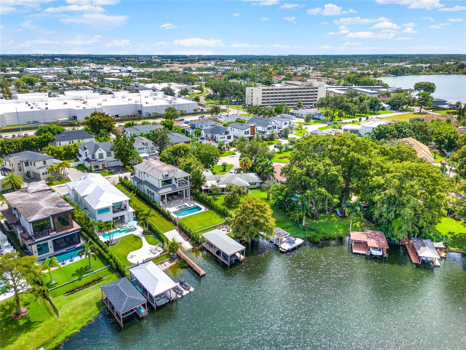 501 COUNTRY CLUB DR