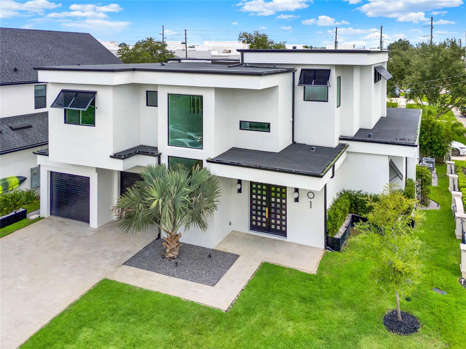 501 COUNTRY CLUB DR