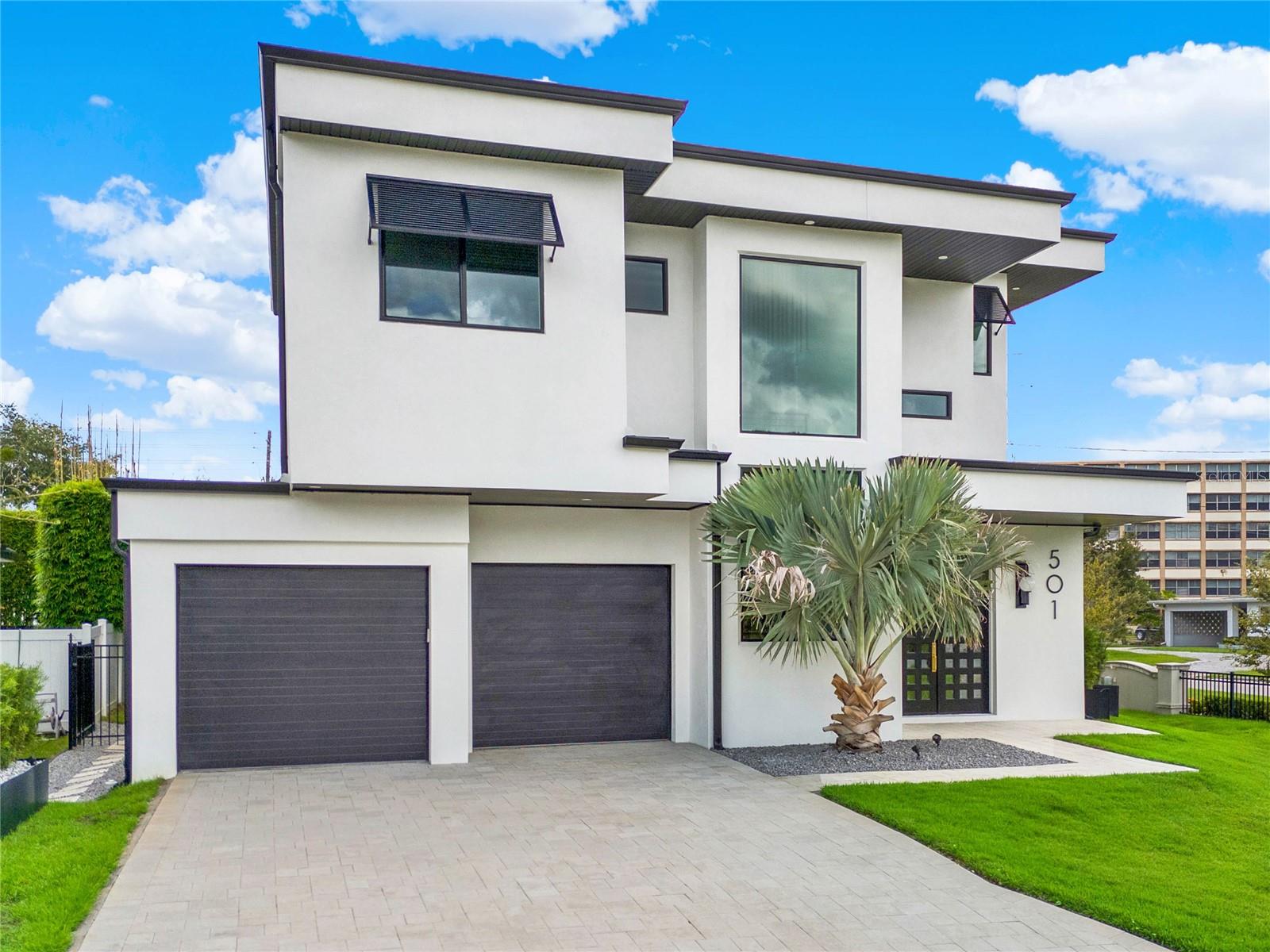 501 COUNTRY CLUB DR