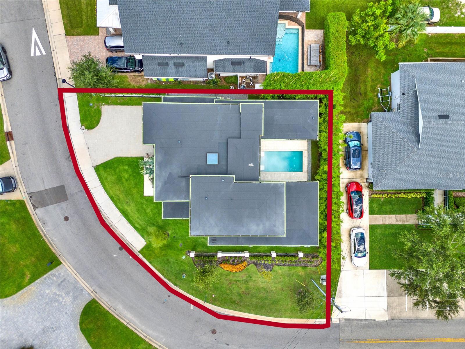 501 COUNTRY CLUB DR