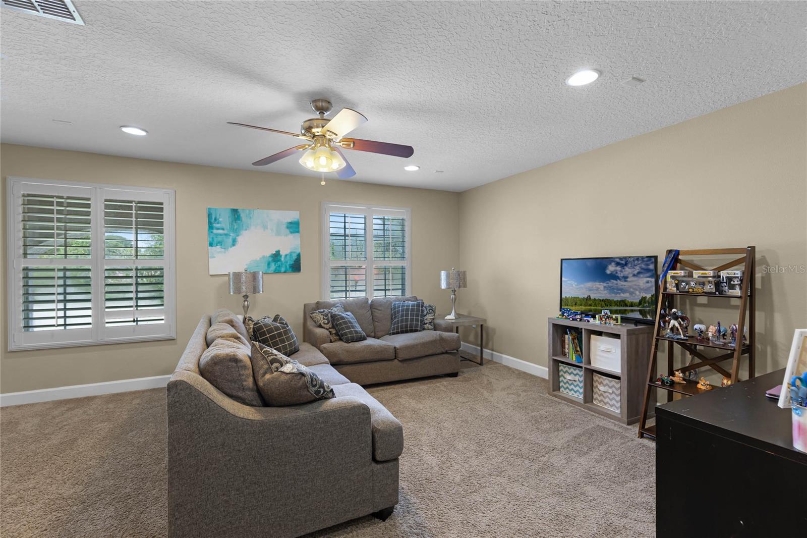 619 RICHARD L MARK DR