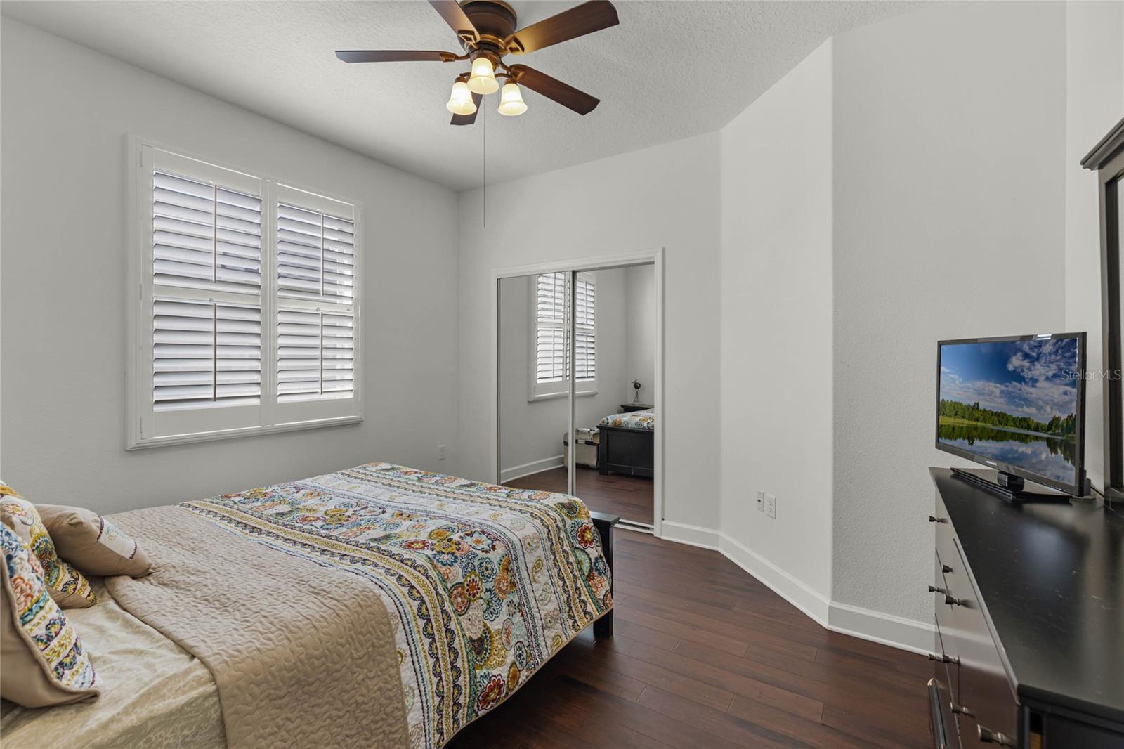 619 RICHARD L MARK DR