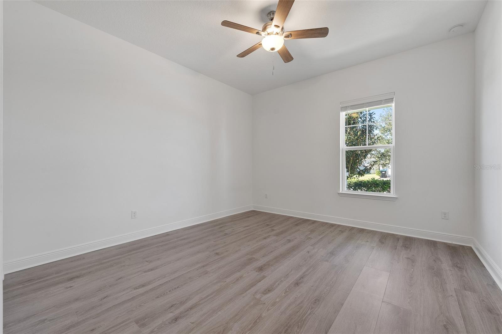 5493 ORANGE ORCHARD DR