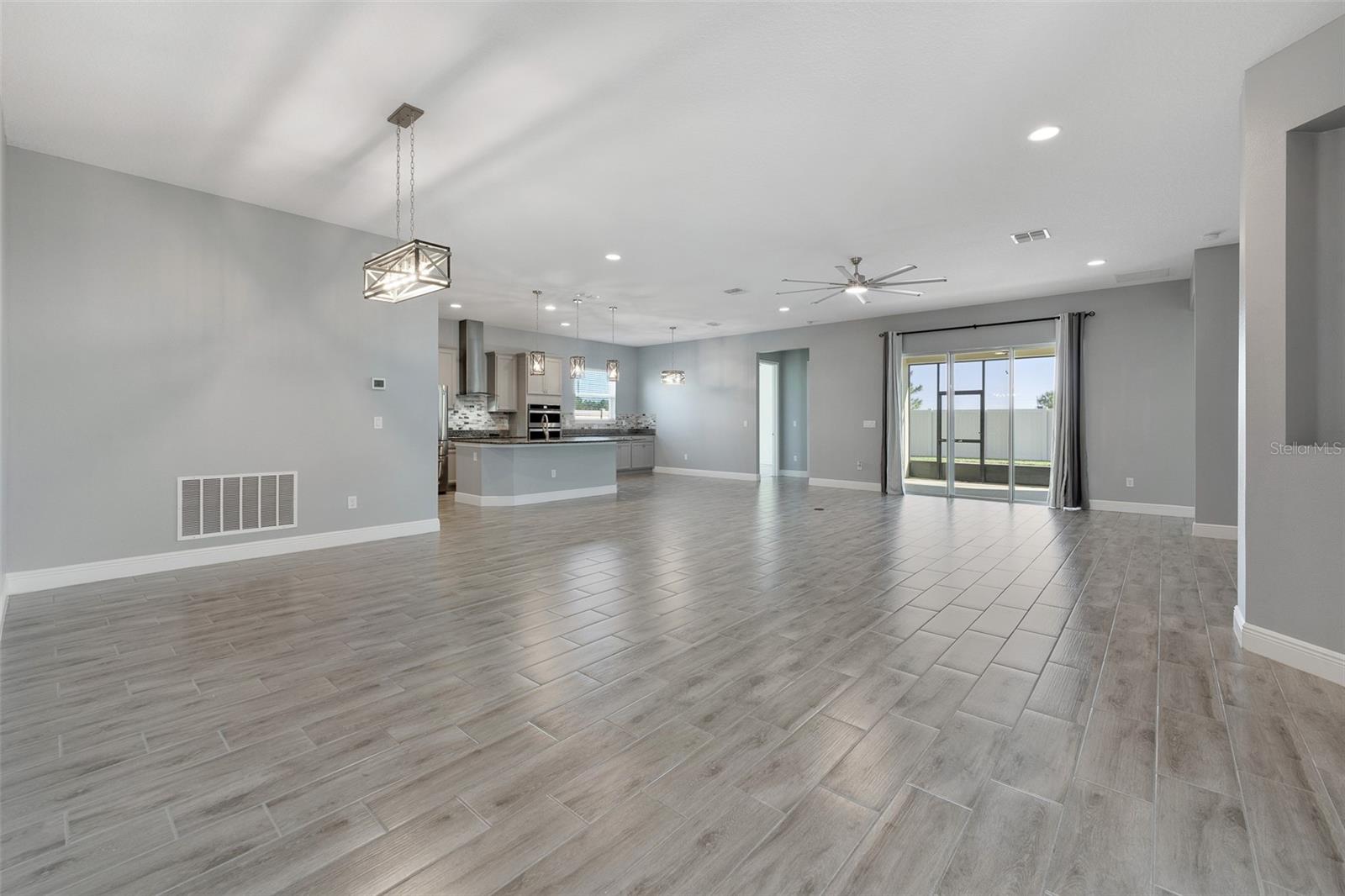 5493 ORANGE ORCHARD DR