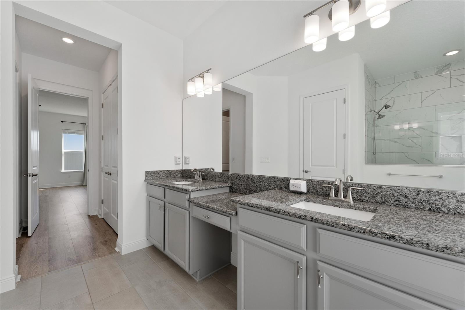 5493 ORANGE ORCHARD DR