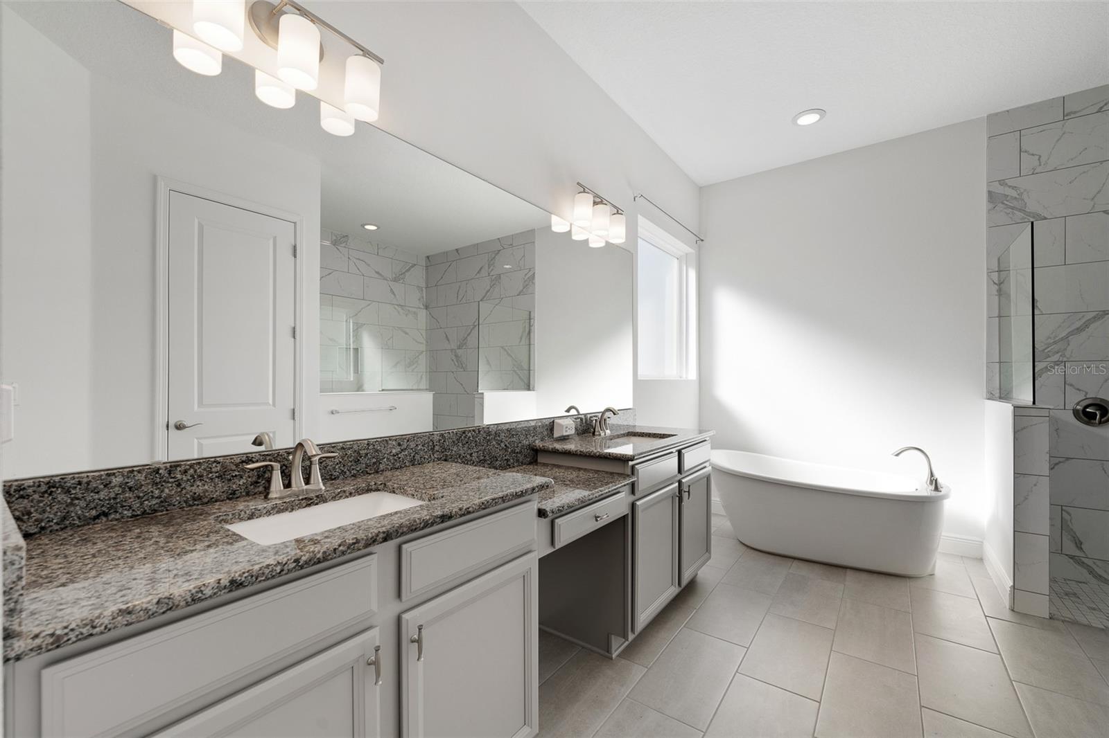 5493 ORANGE ORCHARD DR