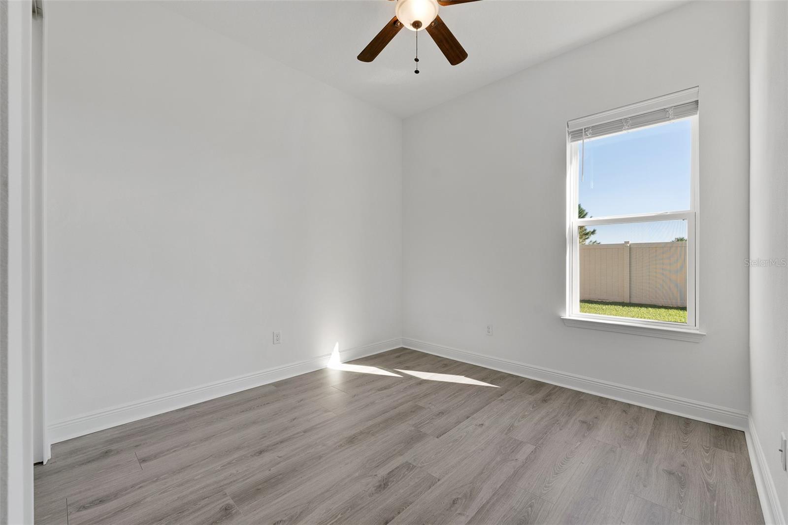 5493 ORANGE ORCHARD DR