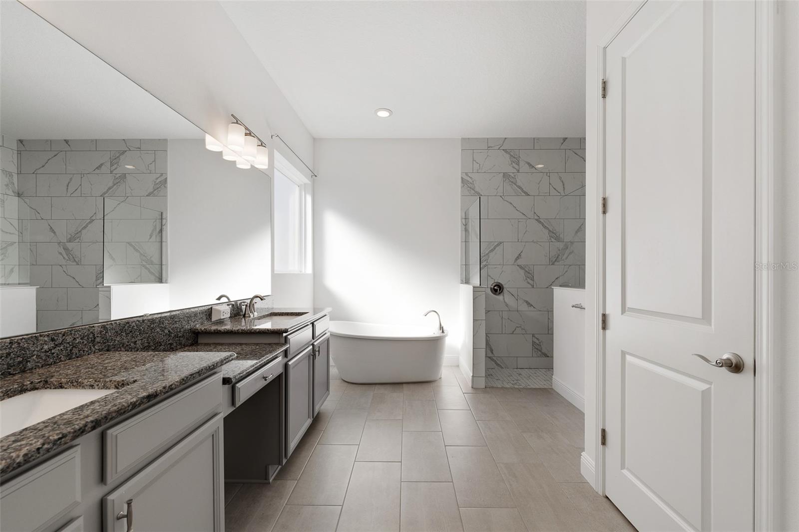 5493 ORANGE ORCHARD DR