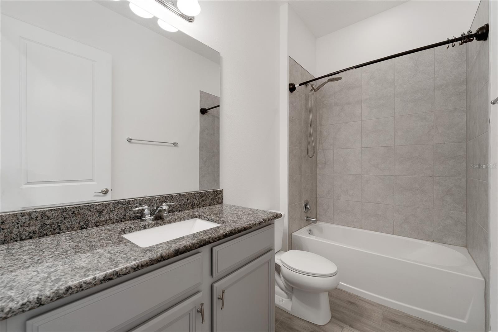 5493 ORANGE ORCHARD DR