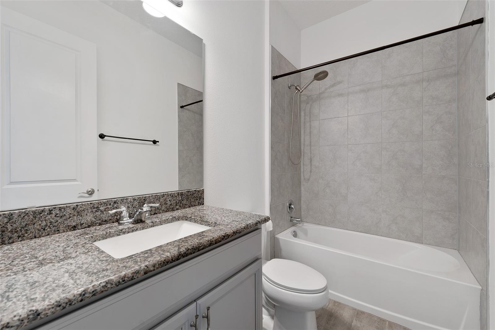 5493 ORANGE ORCHARD DR