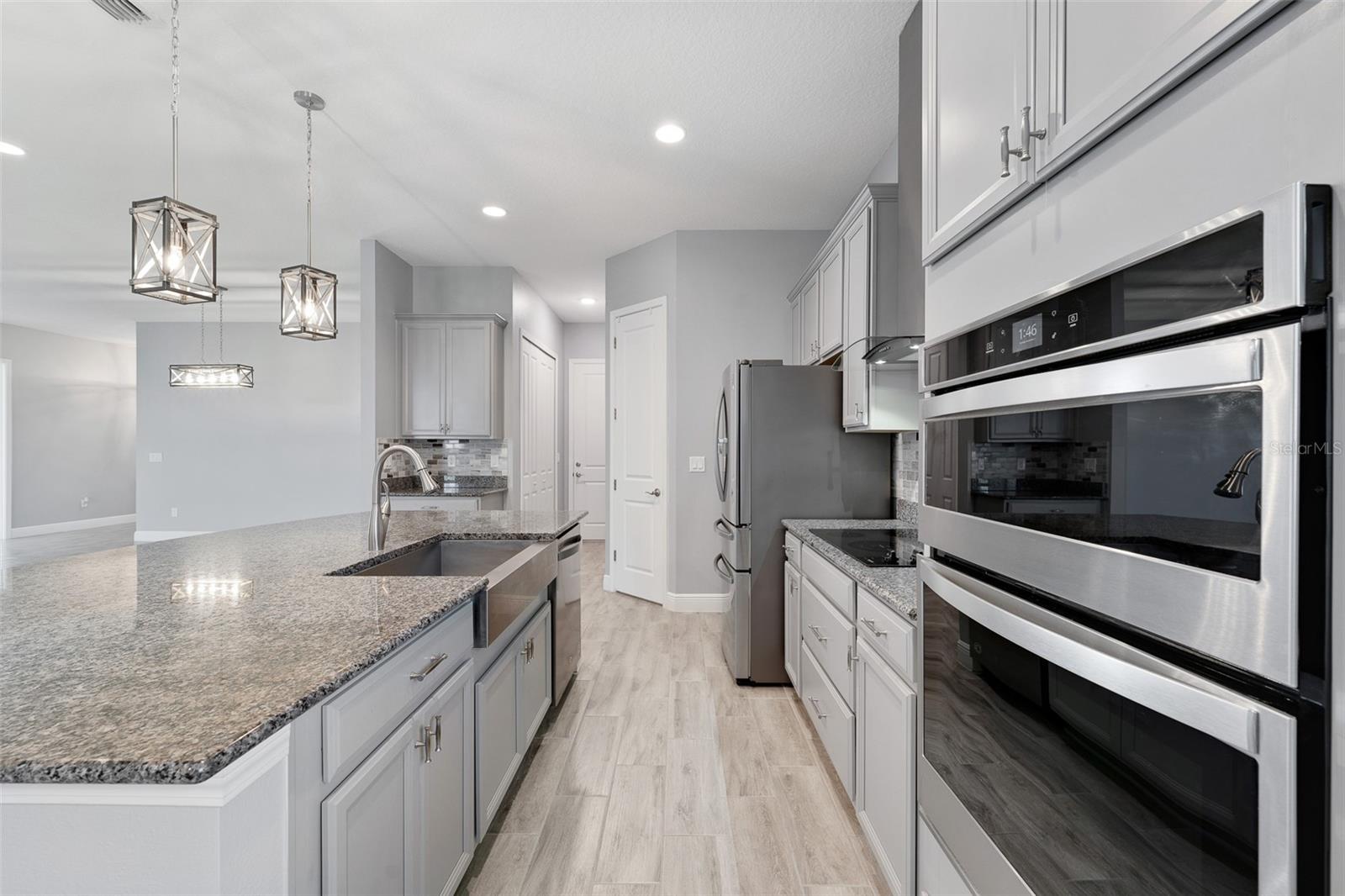 5493 ORANGE ORCHARD DR