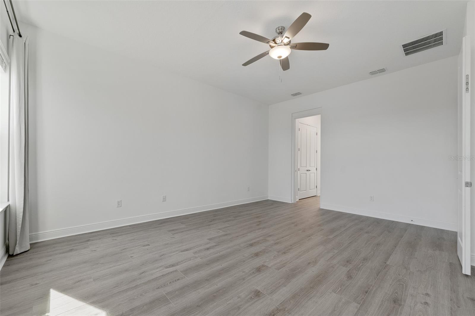 5493 ORANGE ORCHARD DR