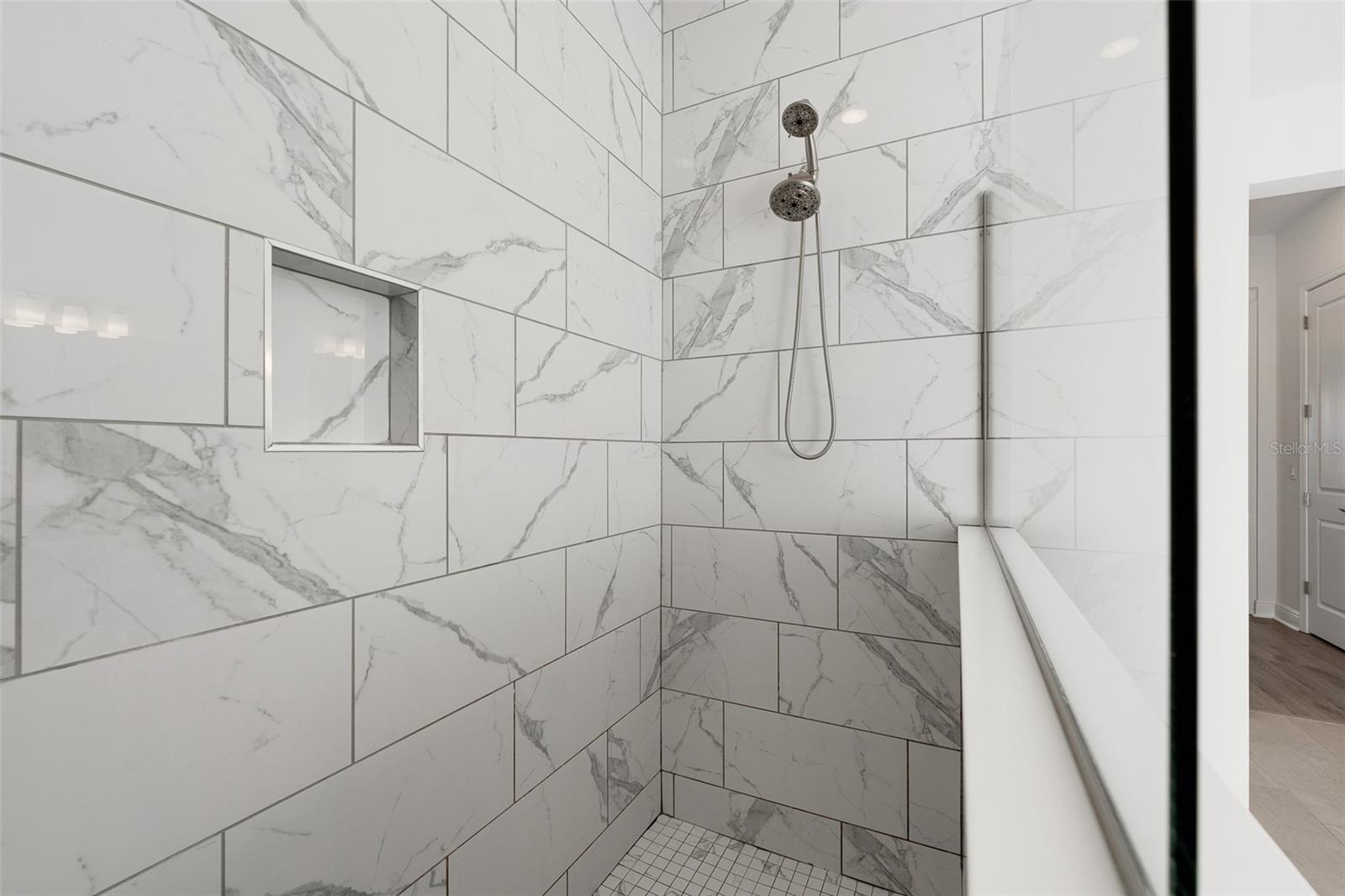 5493 ORANGE ORCHARD DR