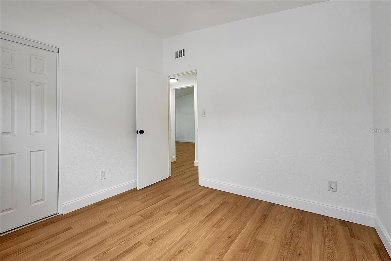1711 WHITE AVE