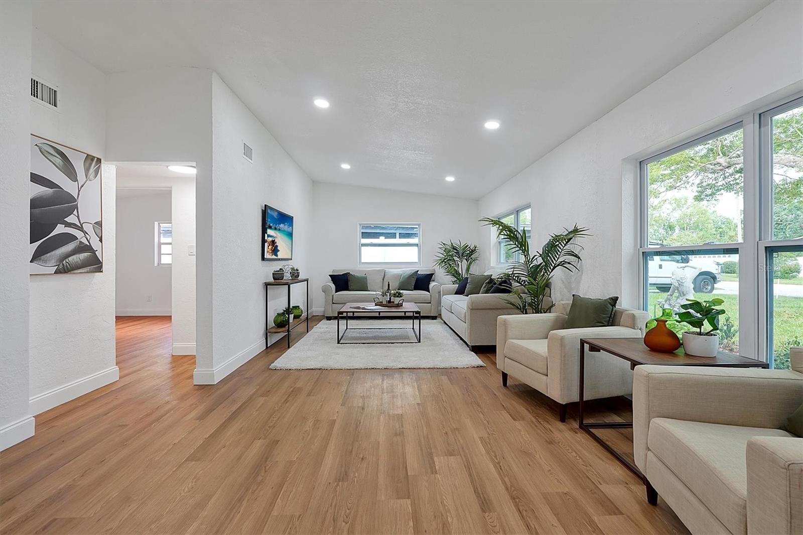 1711 WHITE AVE