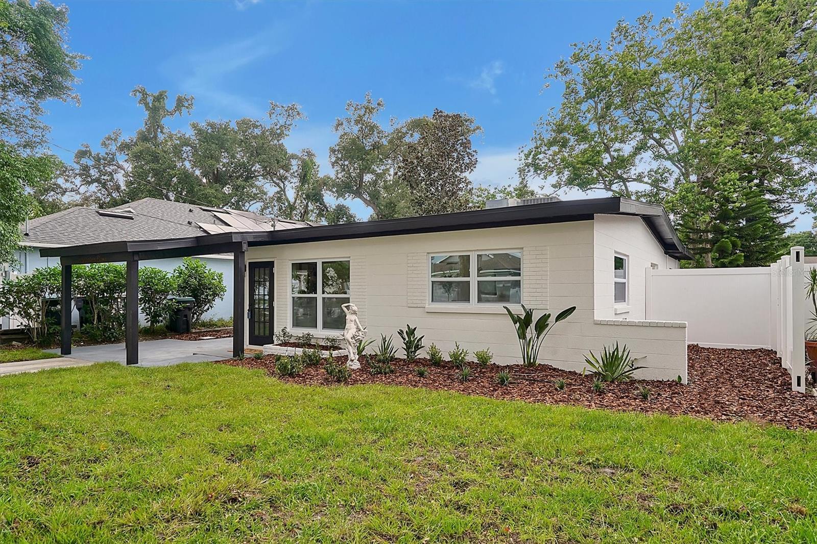 1711 WHITE AVE