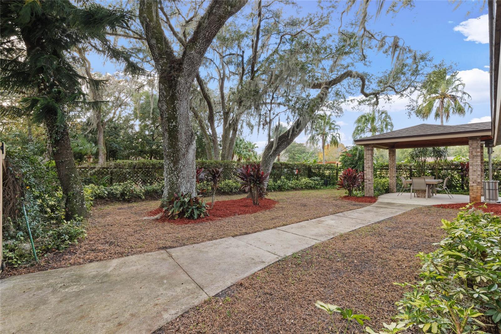 502 N NOEL CT