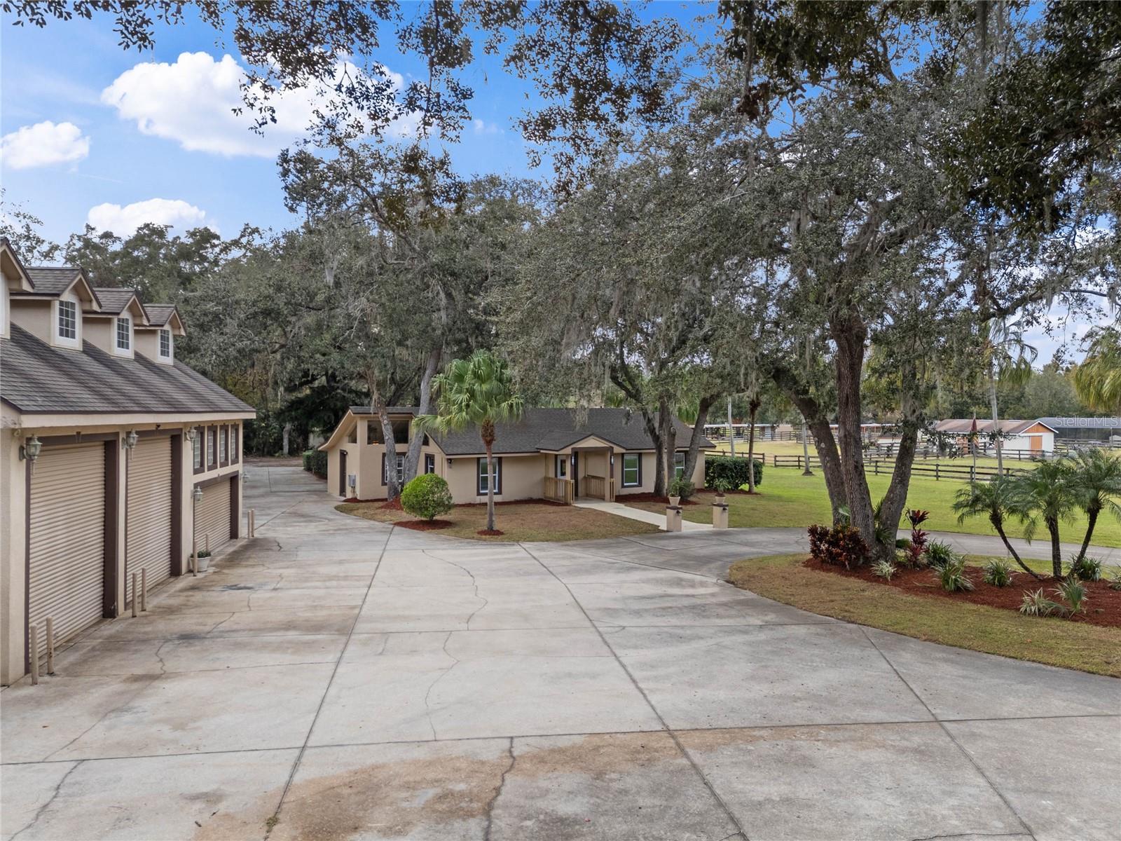 502 N NOEL CT