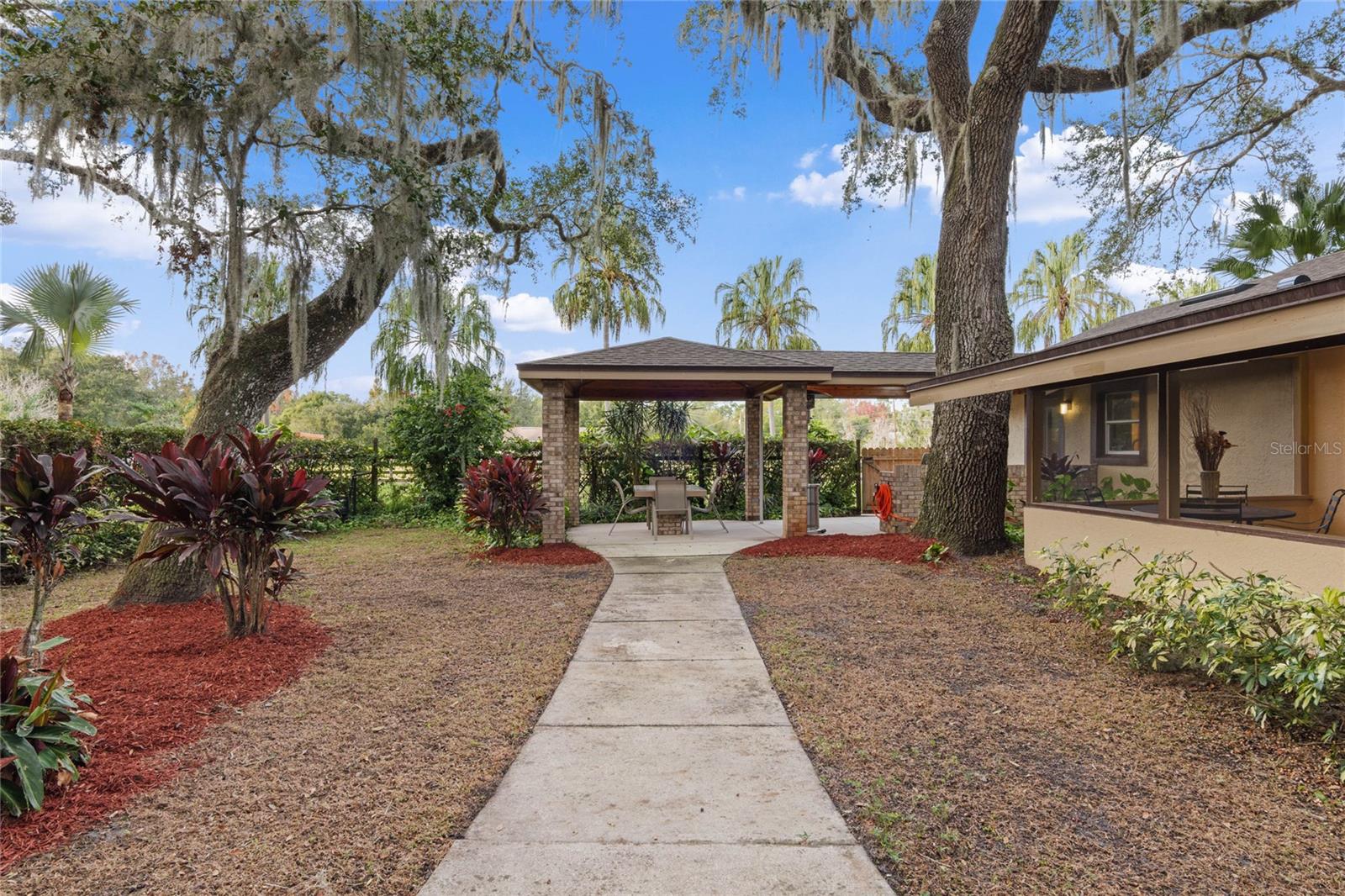 502 N NOEL CT