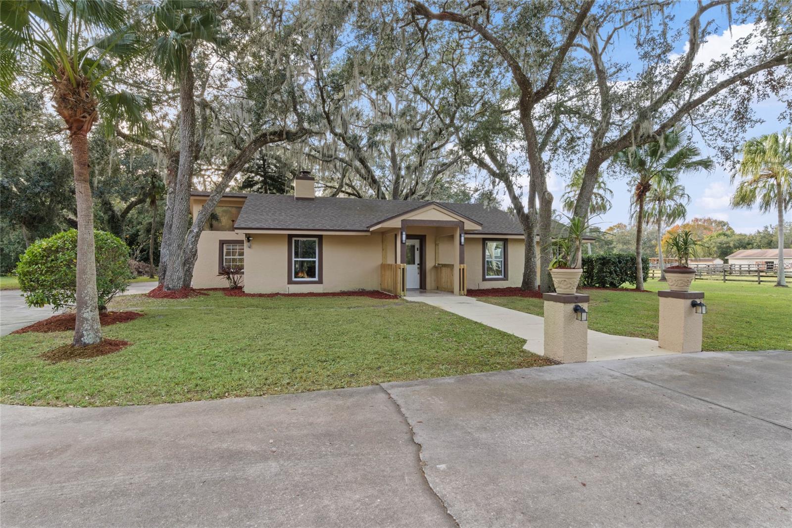 502 N NOEL CT
