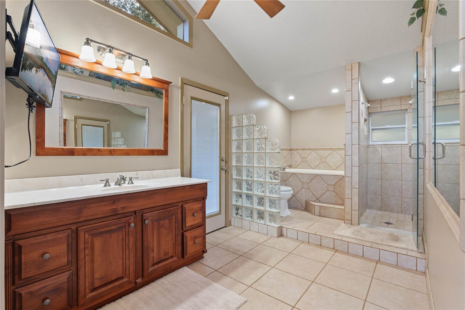 502 N NOEL CT