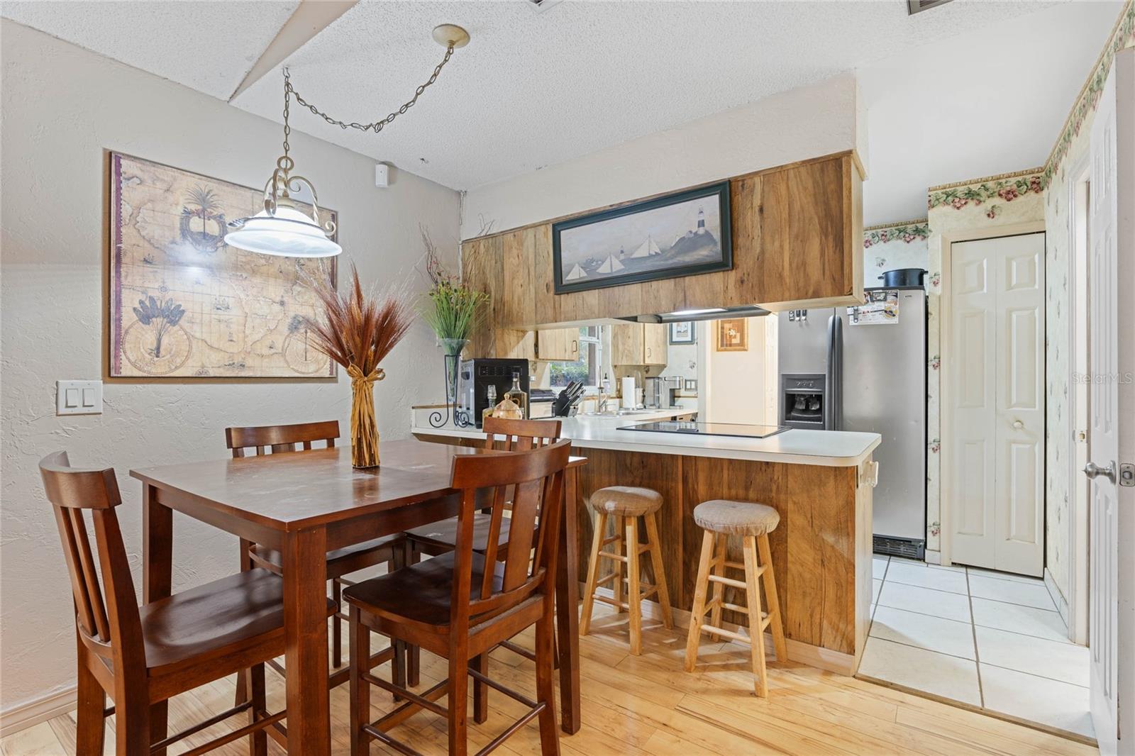 502 N NOEL CT