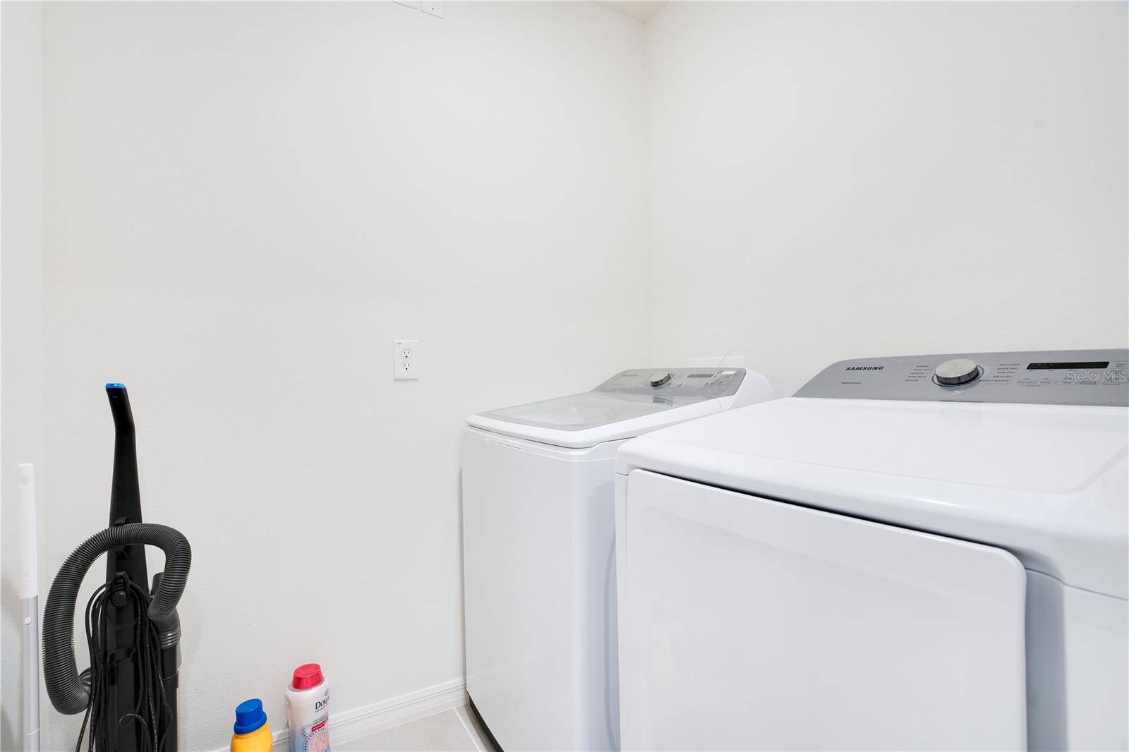 344 AMERICAN HOLLY AVE