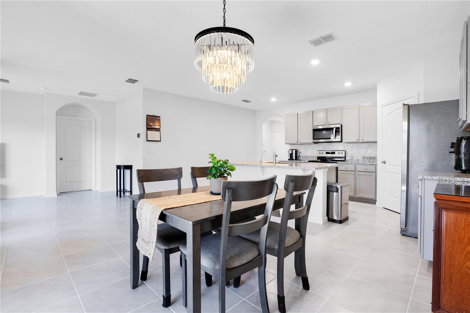 344 AMERICAN HOLLY AVE