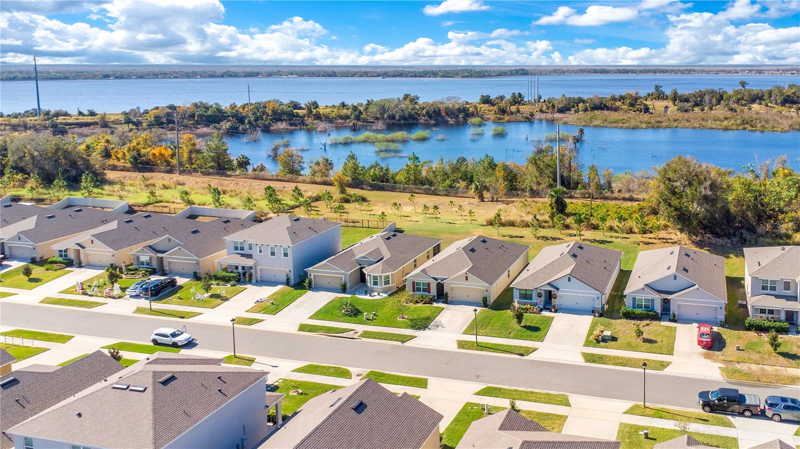 344 AMERICAN HOLLY AVE