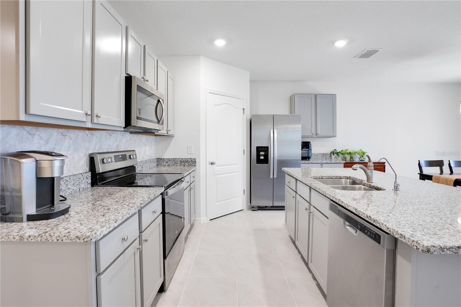 344 AMERICAN HOLLY AVE