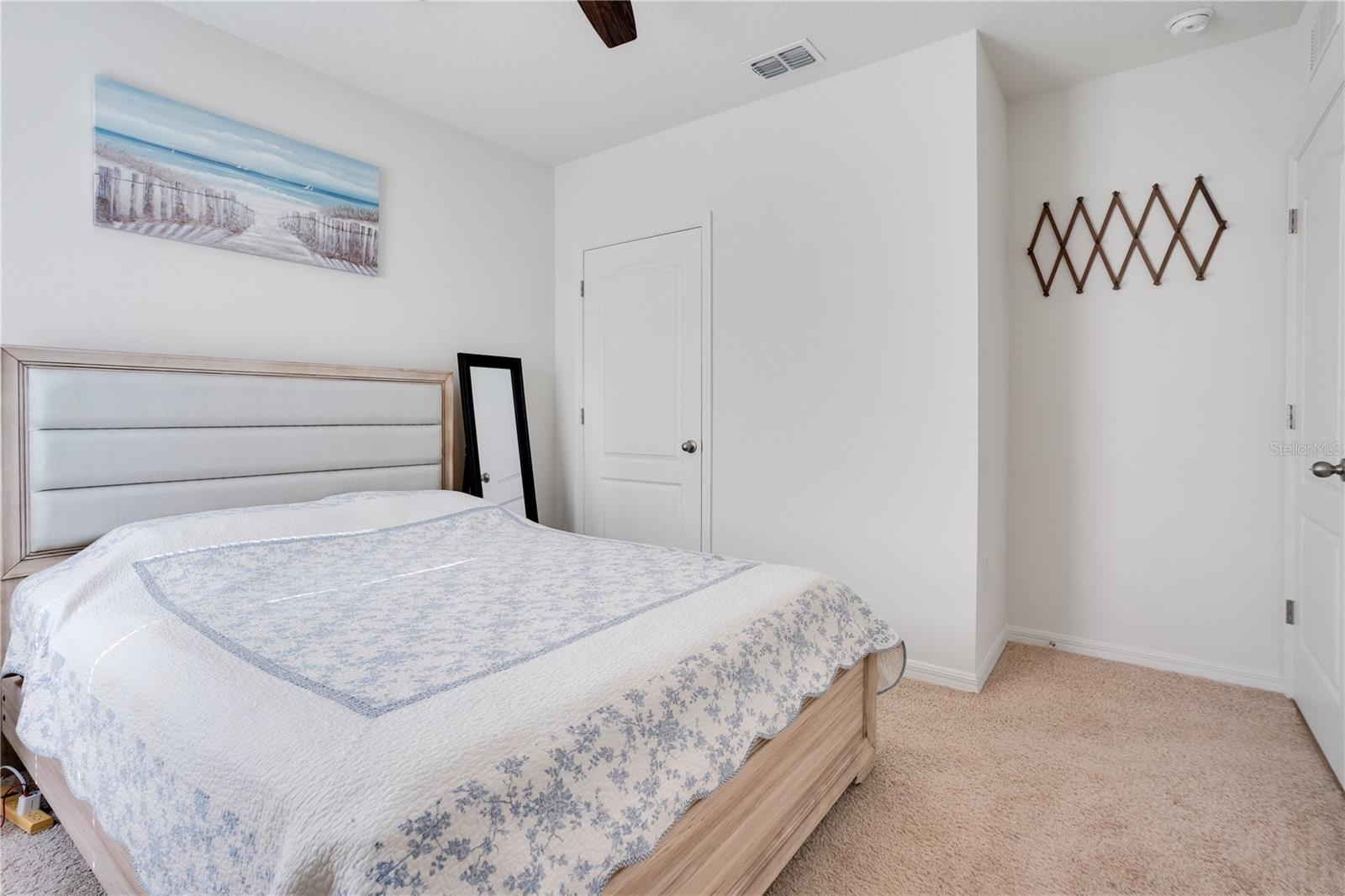 344 AMERICAN HOLLY AVE