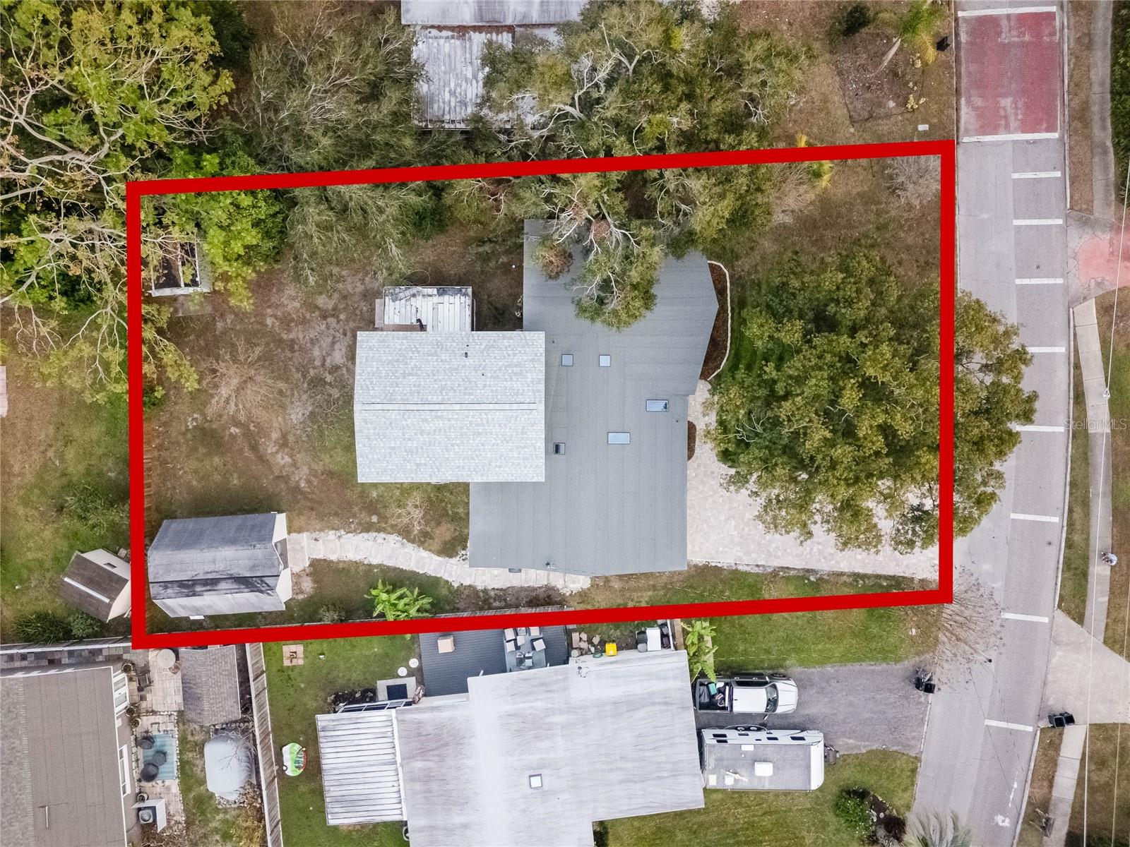 2207 HOMEWOOD DR