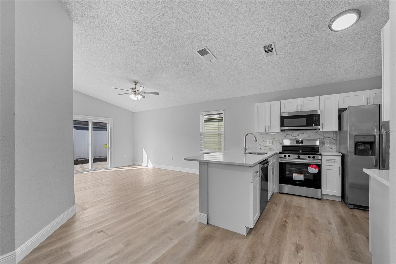 1058 FLORIDA HOLLY DR