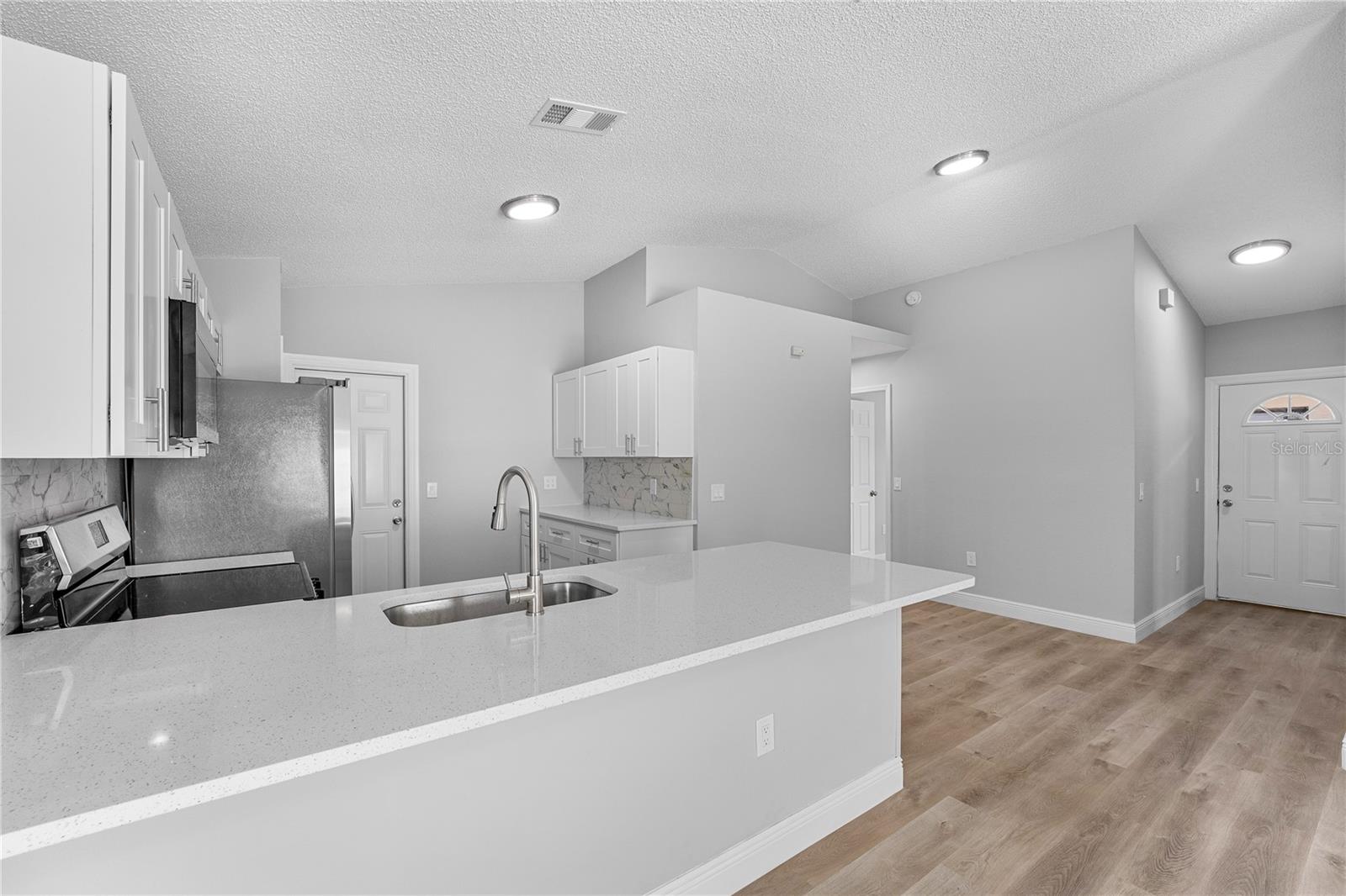 1058 FLORIDA HOLLY DR