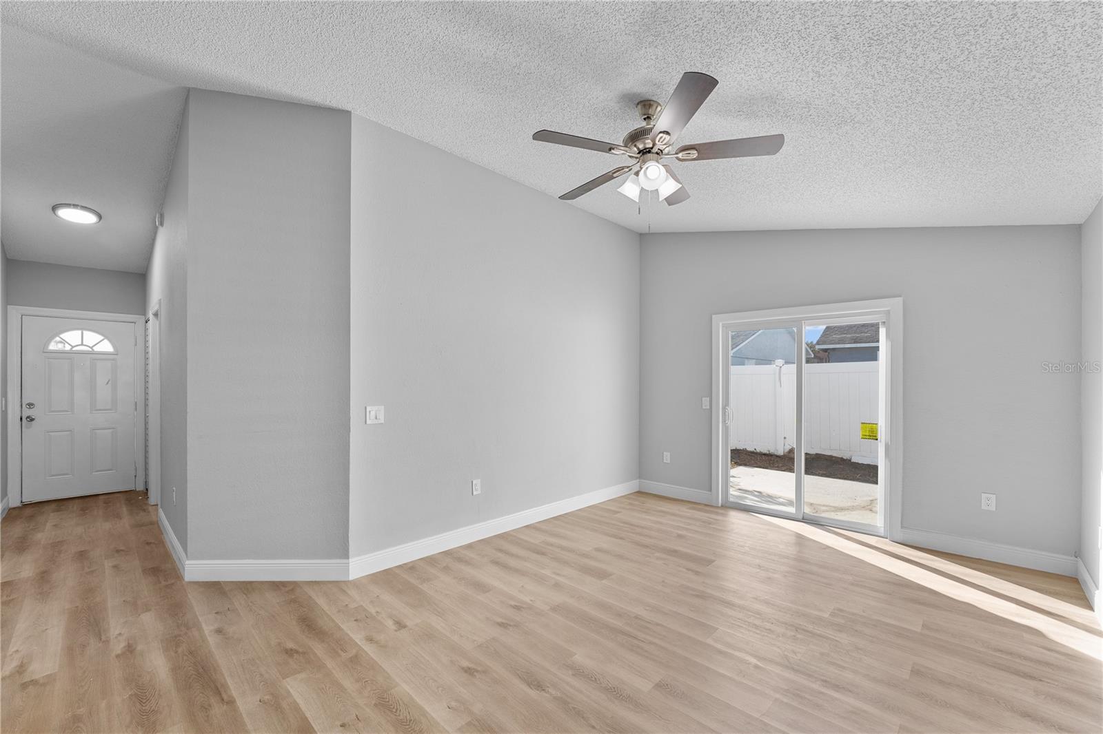 1058 FLORIDA HOLLY DR