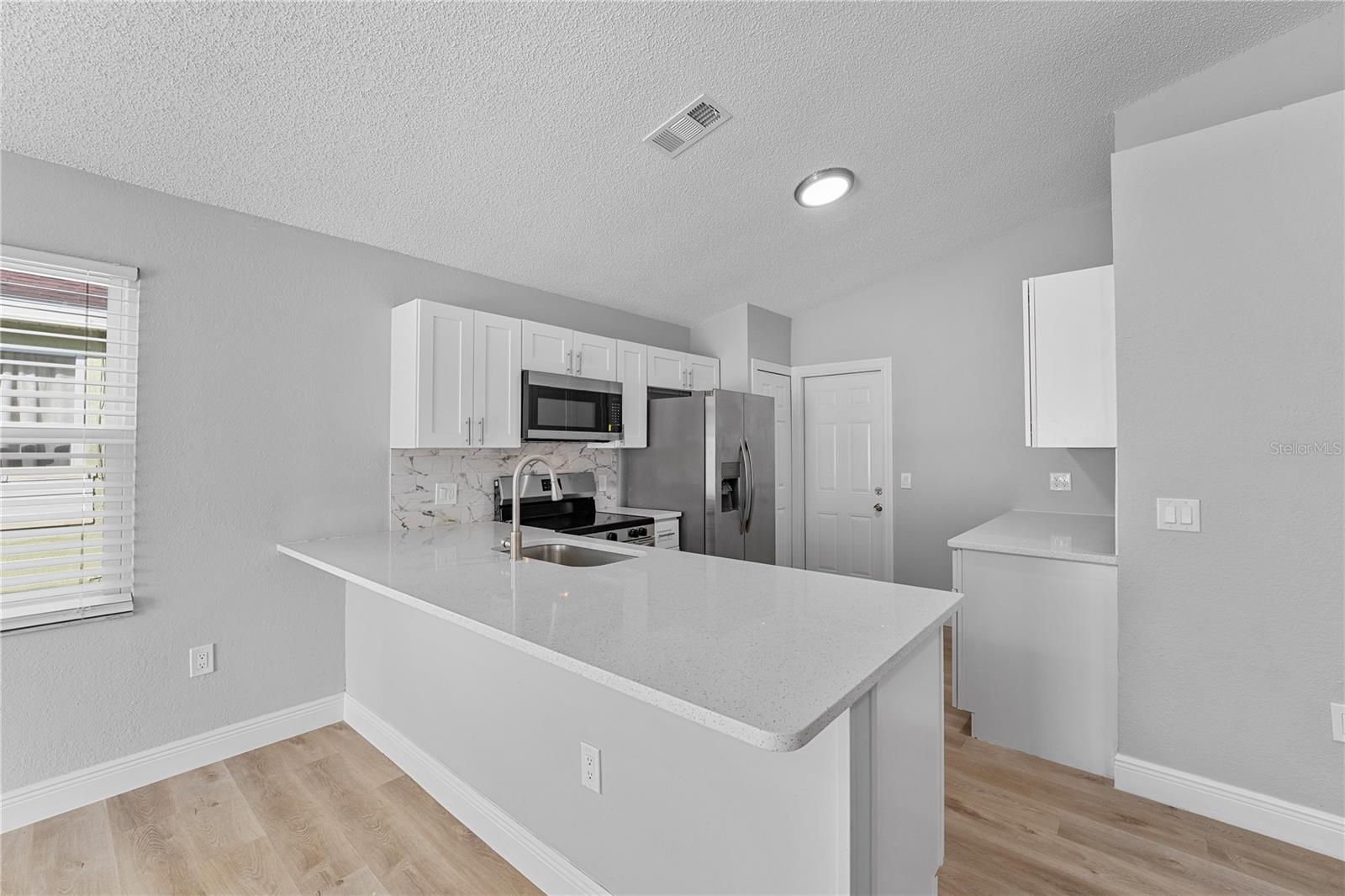1058 FLORIDA HOLLY DR