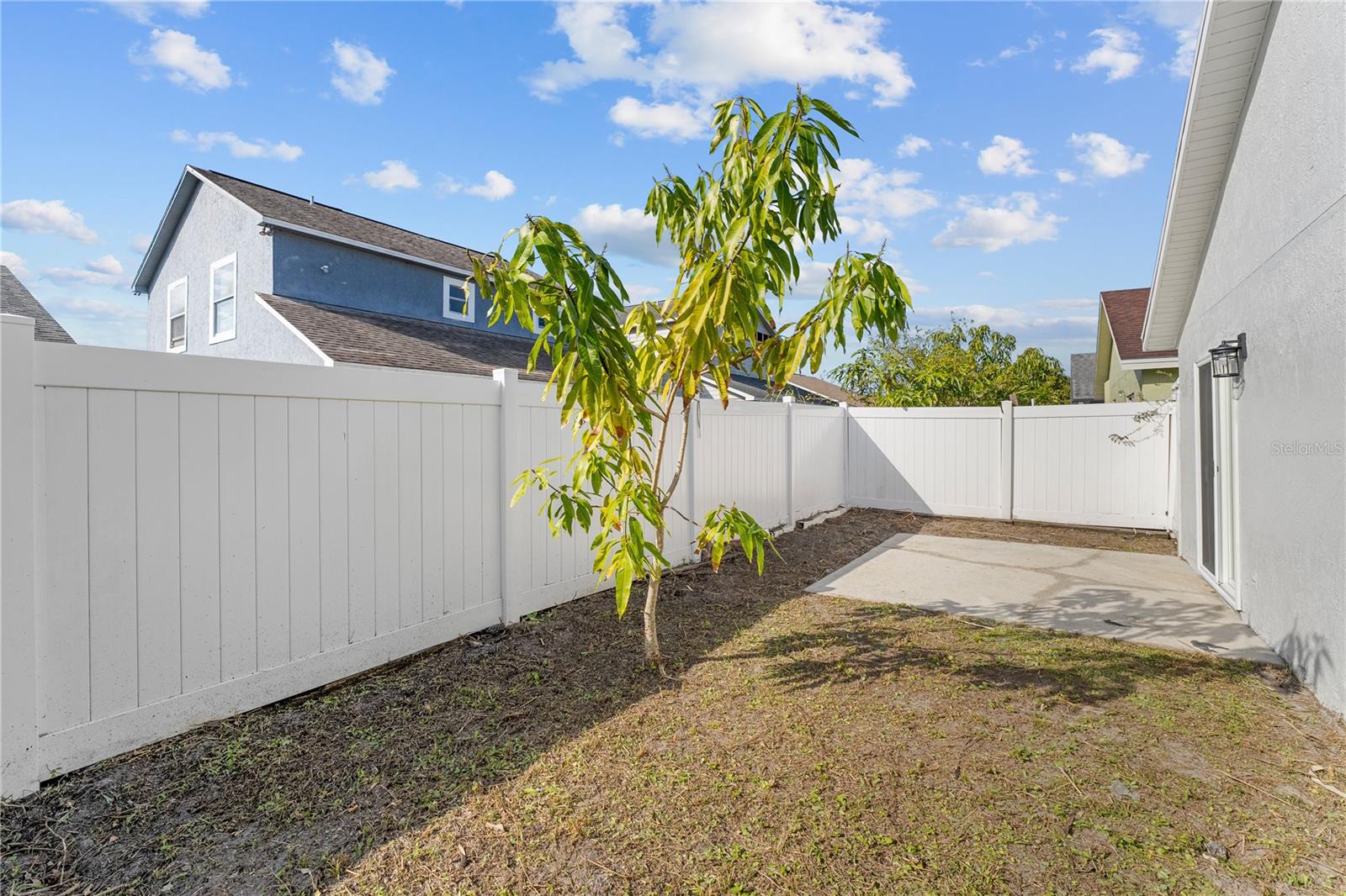 1058 FLORIDA HOLLY DR