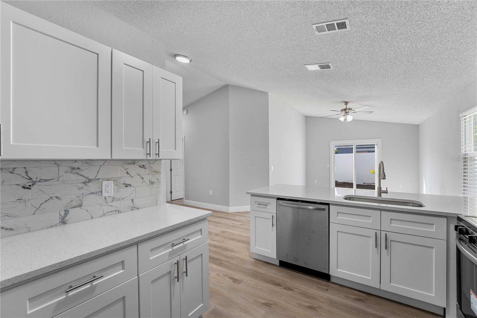 1058 FLORIDA HOLLY DR
