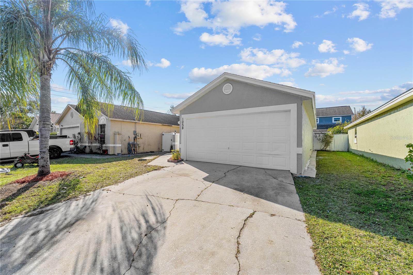 1058 FLORIDA HOLLY DR