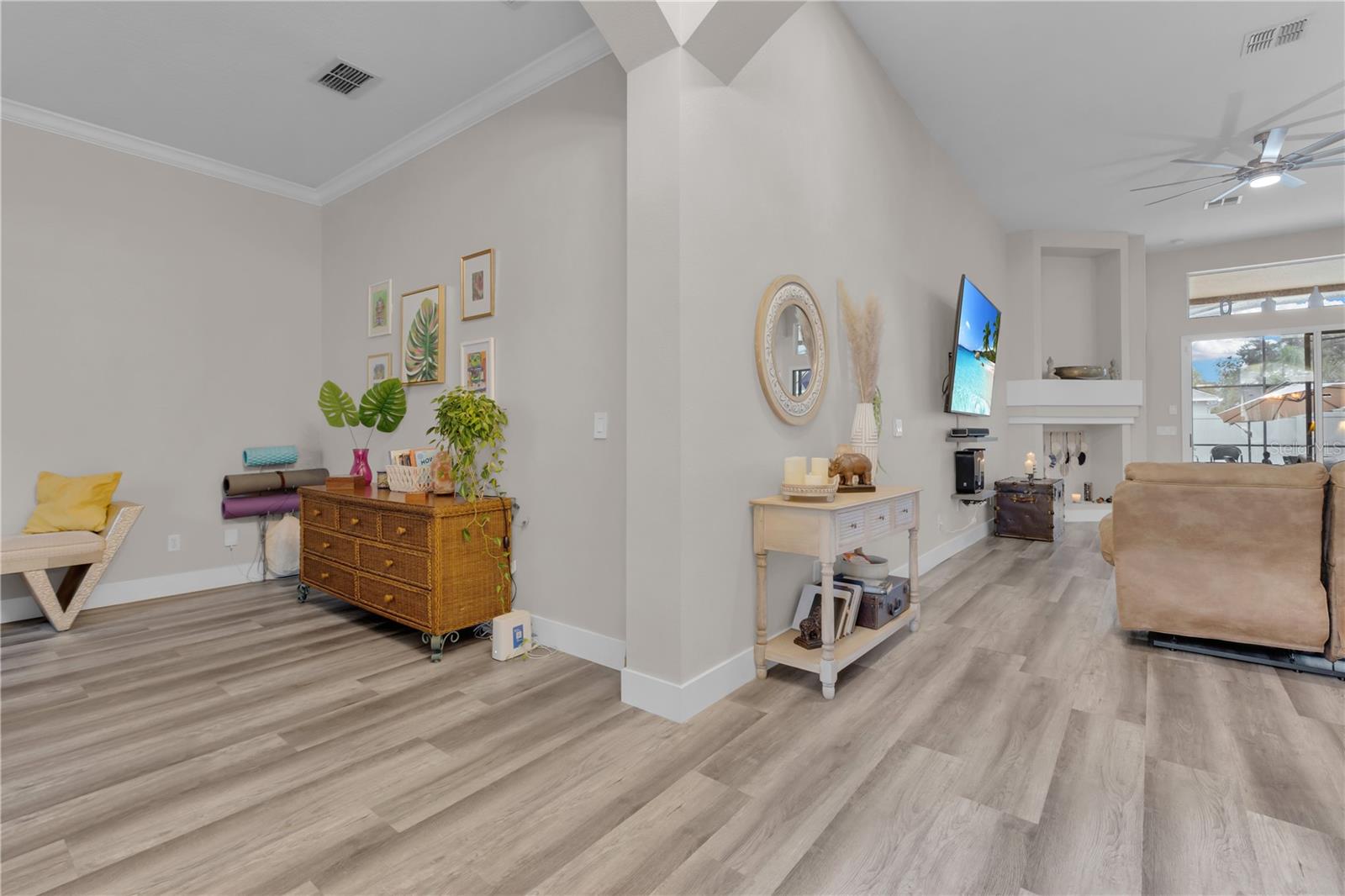 11013 CREIGHTON DR