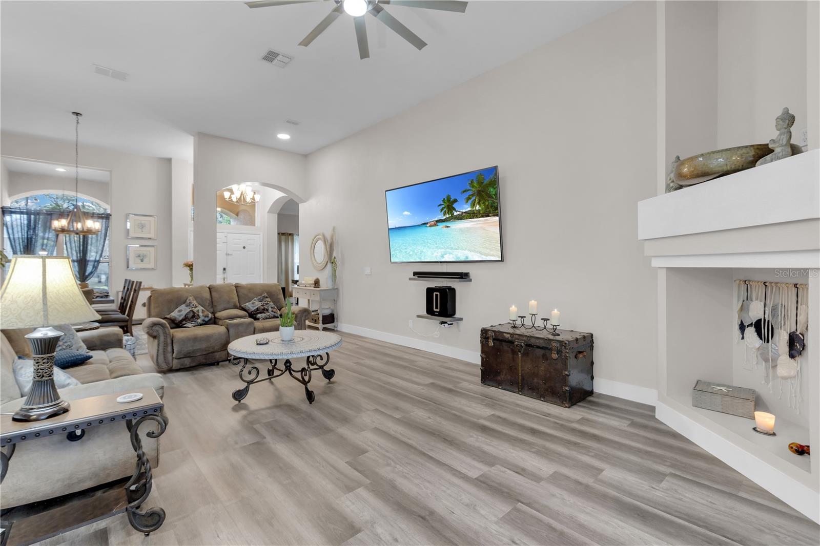 11013 CREIGHTON DR
