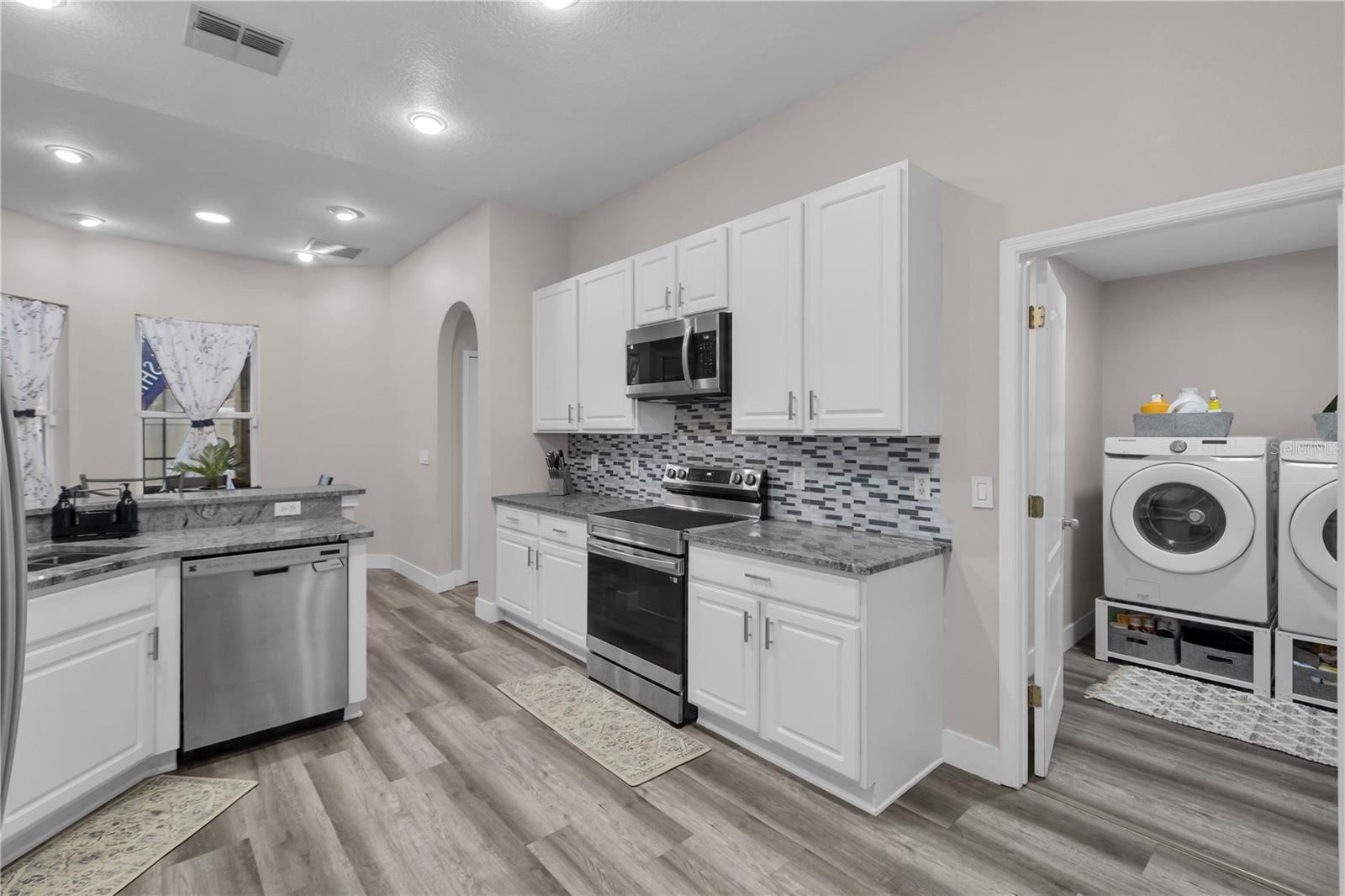 11013 CREIGHTON DR