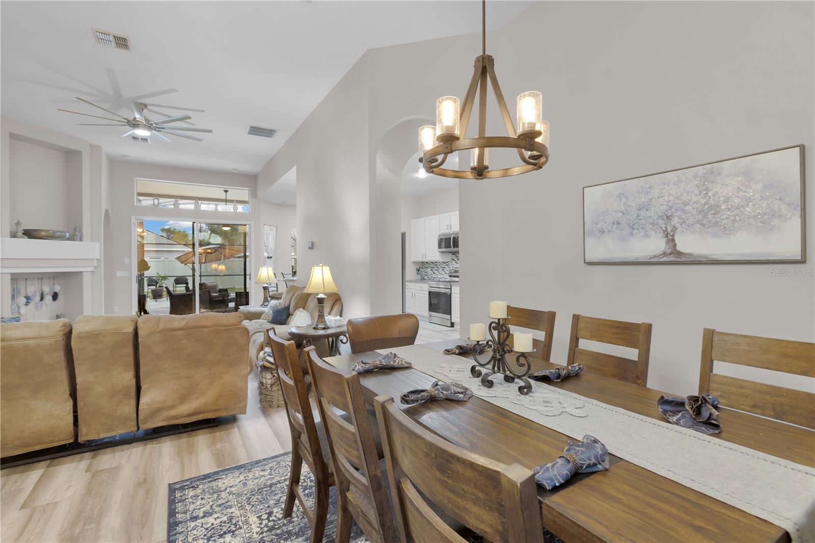 11013 CREIGHTON DR