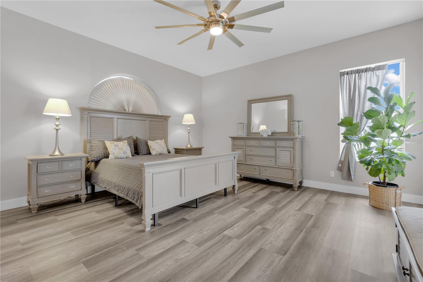 11013 CREIGHTON DR