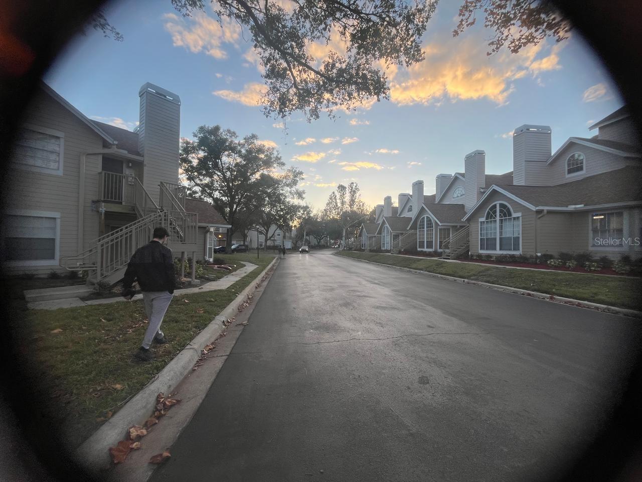 590 BLOOMINGTON CT #11