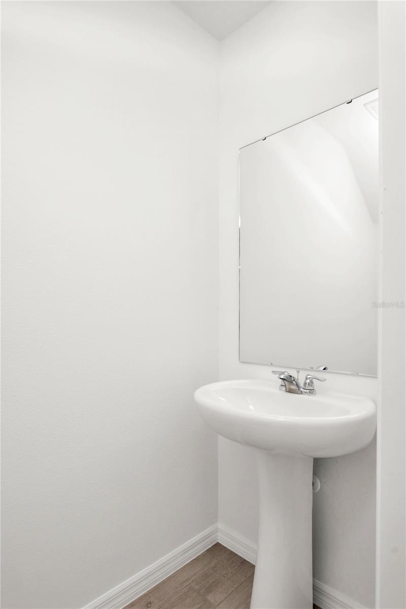 2090 CRAPE JASMINE LN