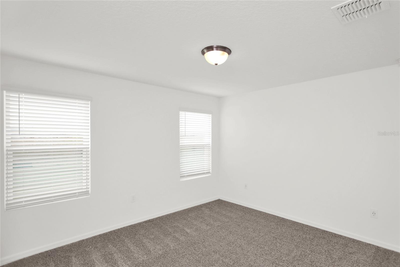 2090 CRAPE JASMINE LN