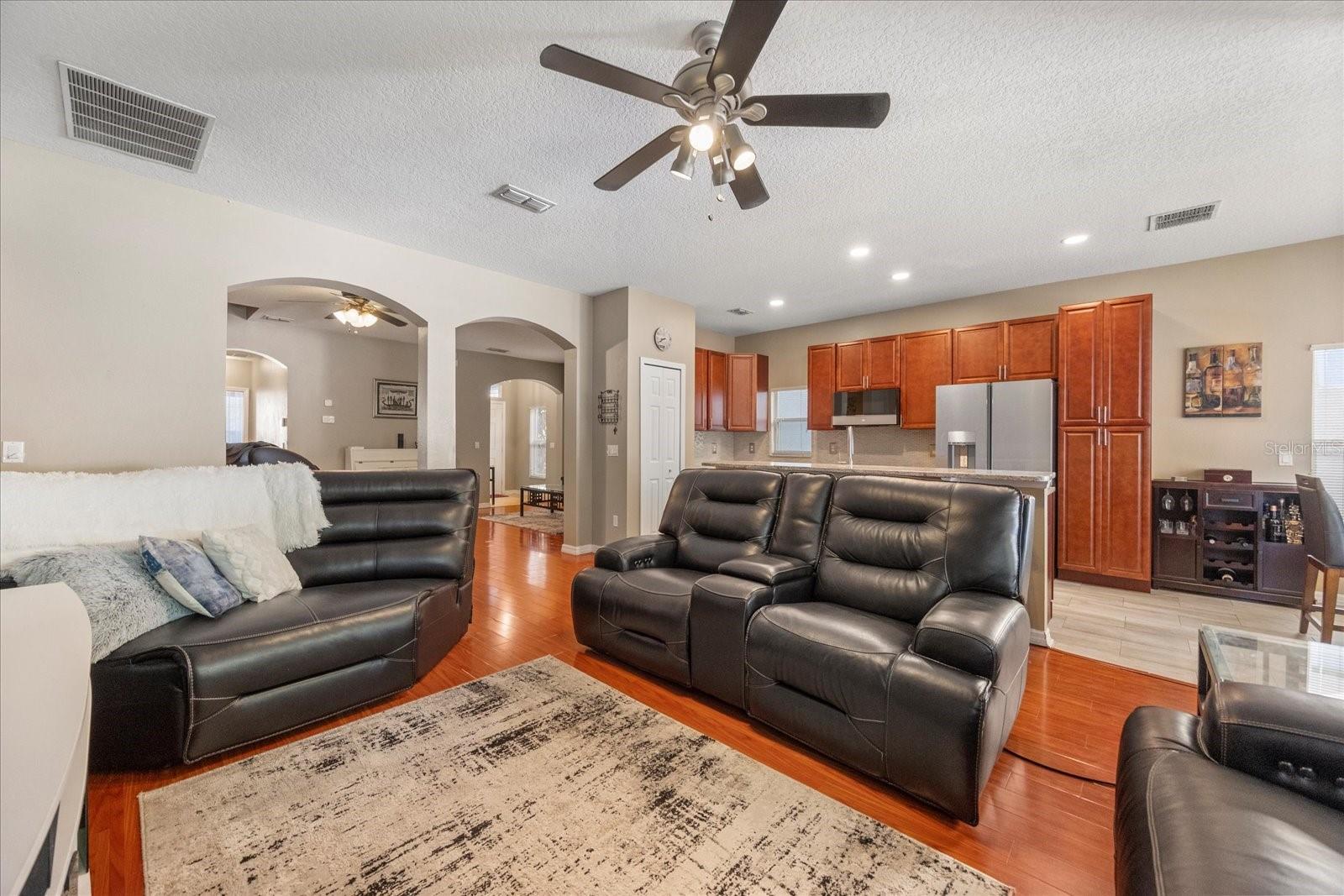 14927 TWINBERRY DR
