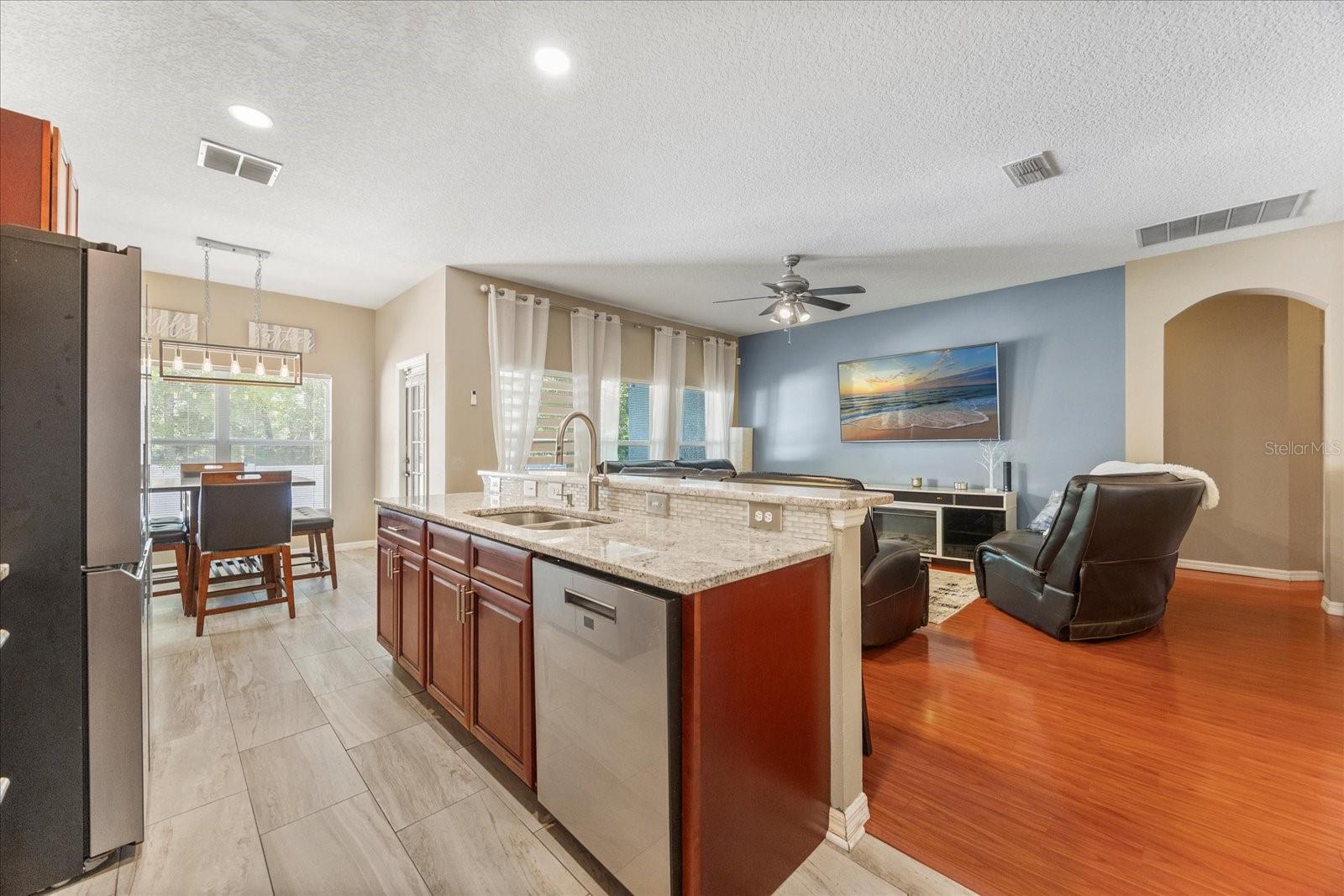 14927 TWINBERRY DR