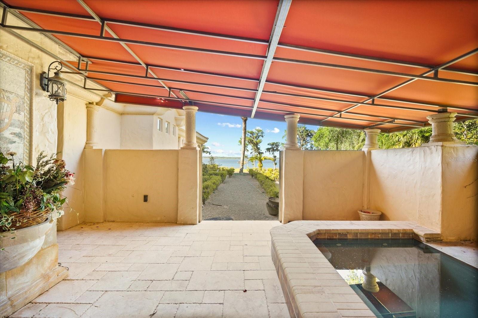 1112 ORANGE AVE